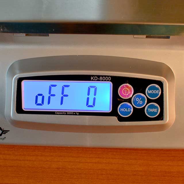 Monitor of MyWeigh KD-8000 digital scale showing "Off 0". | MakeSauerkraut.com