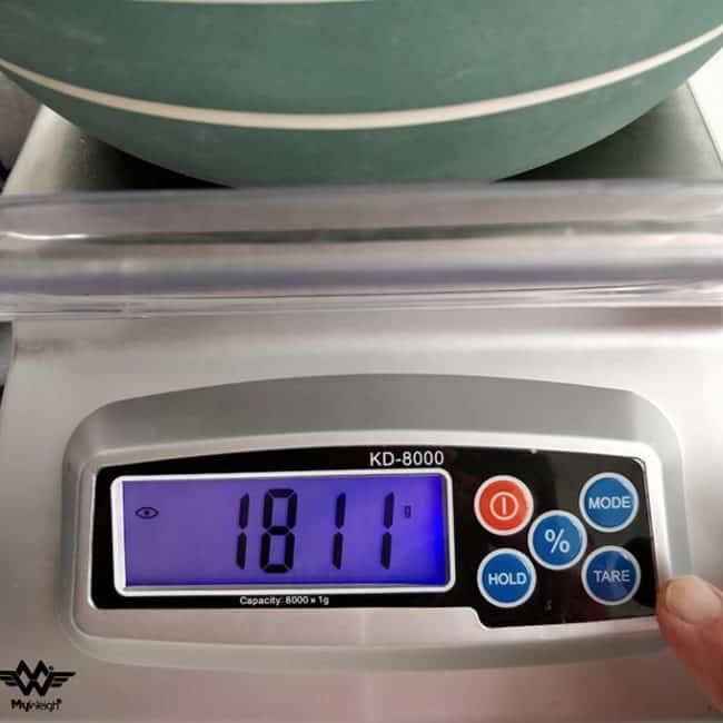 Front view of the MyWeigh KD8000 Digital Scale with the monitor showing "1811". | MakeSauerkraut.com